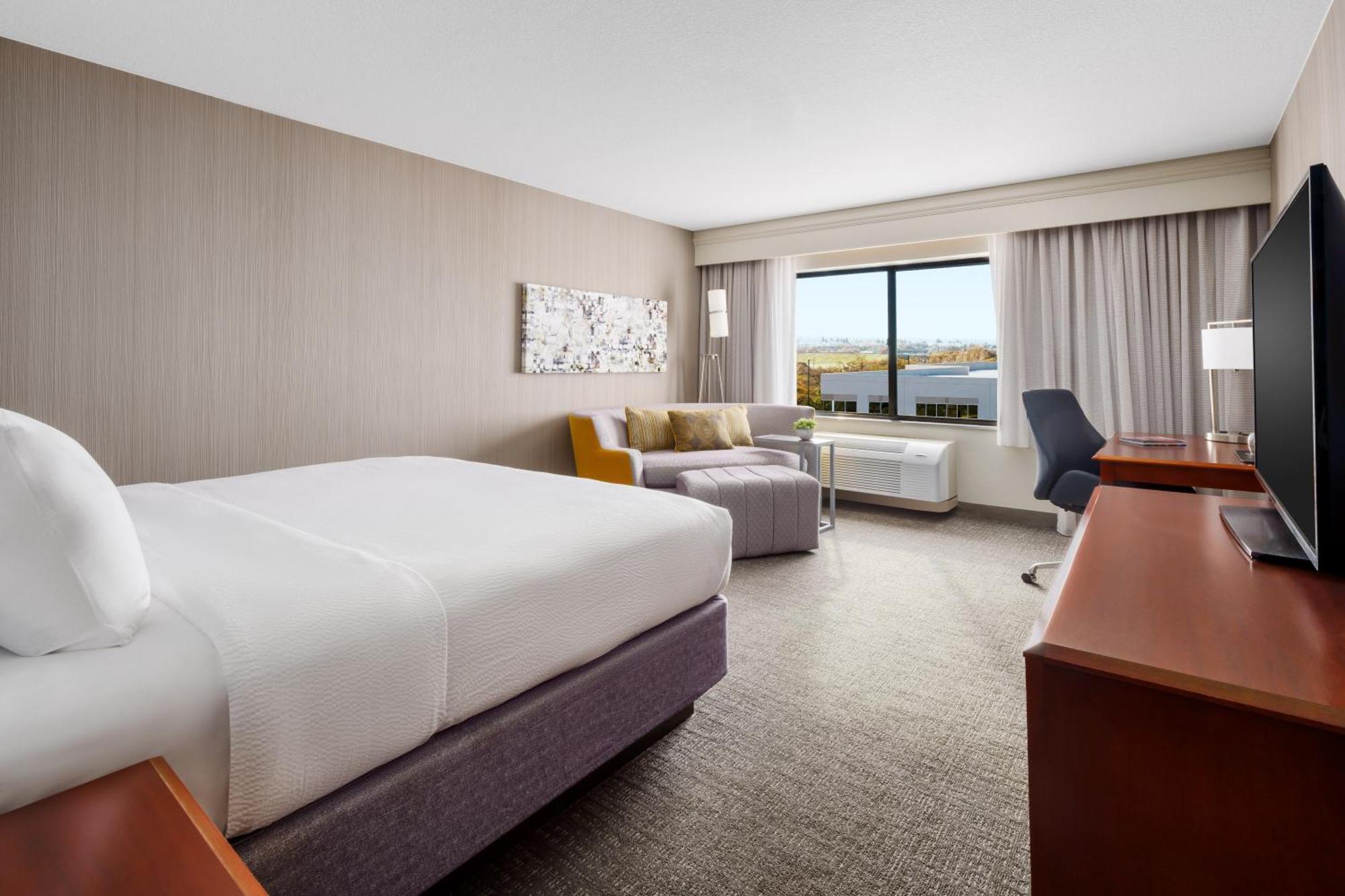 Courtyard By Marriott Roseville Galleria Mall/Creekside Ridge Drive Exterior foto